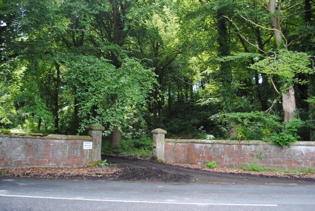 Penbedw Uchaf Estate - Rural Retreats, Tennis Mold Exterior foto